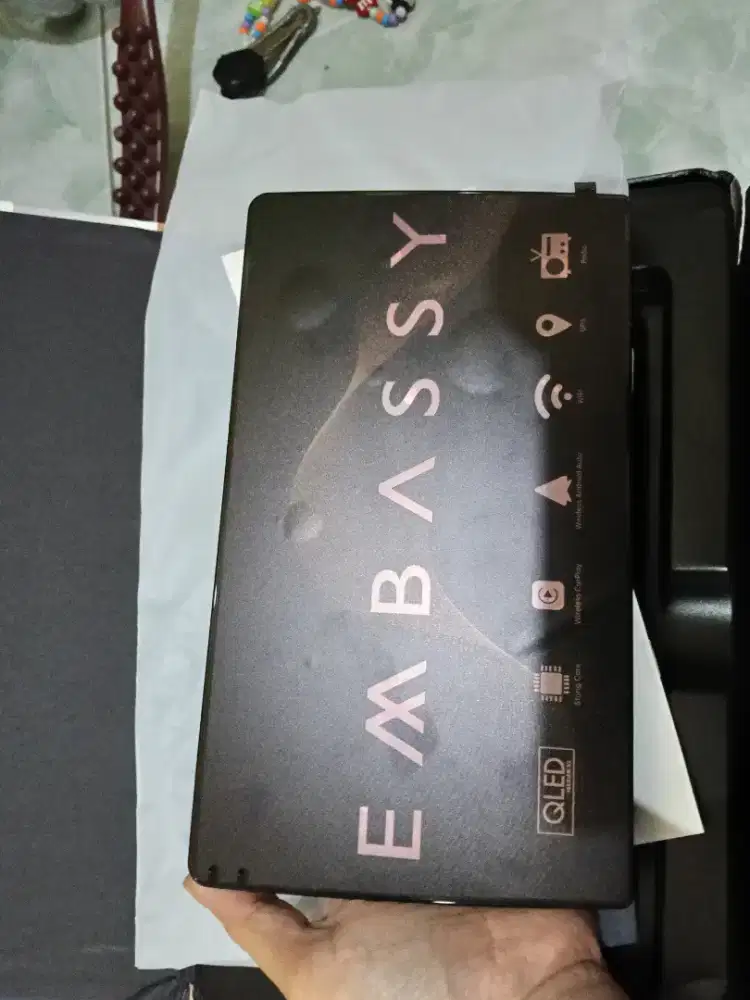 Embassy android layar