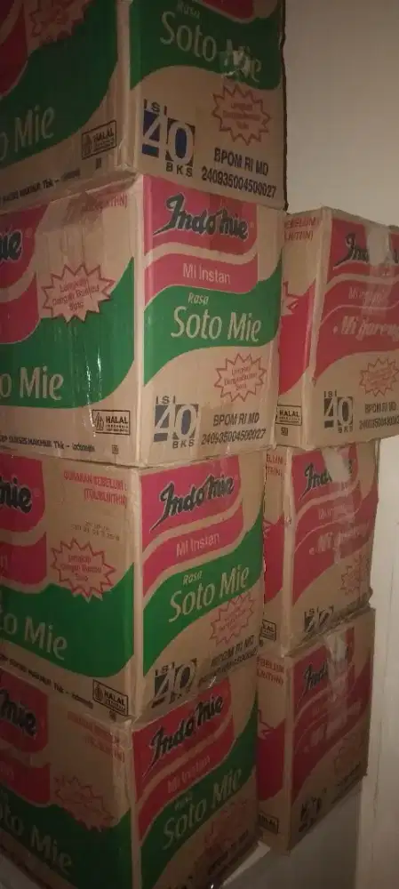 Indomie goreng dan indomie soto