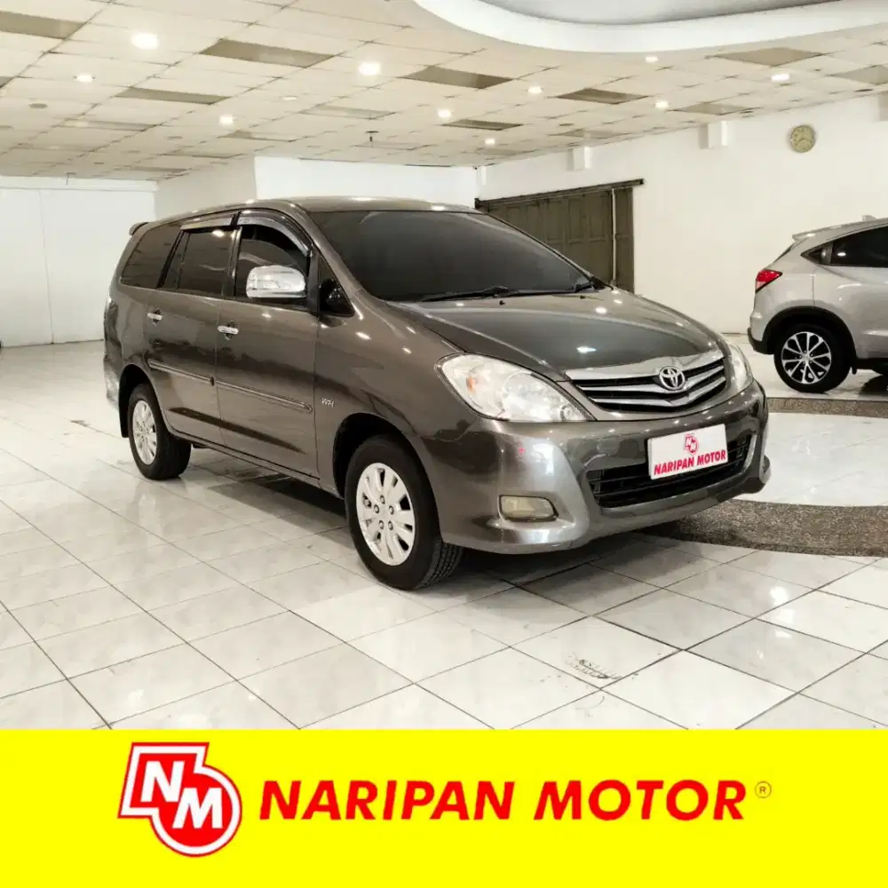Toyota  Kijang Innova 2.0 V AT 2010