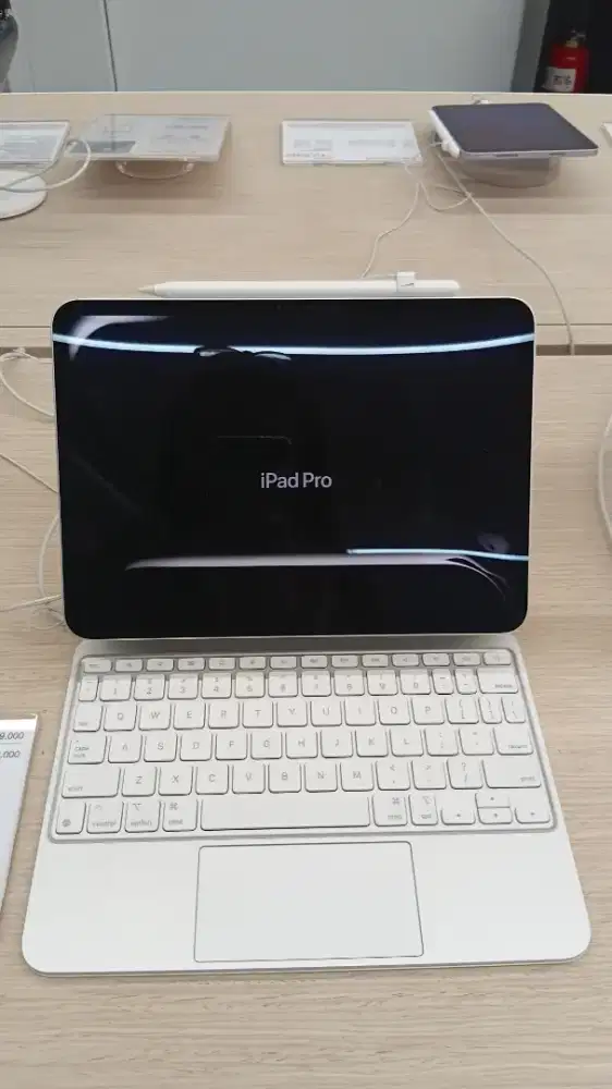 iPad Pro Model 11 inci & 13 inci