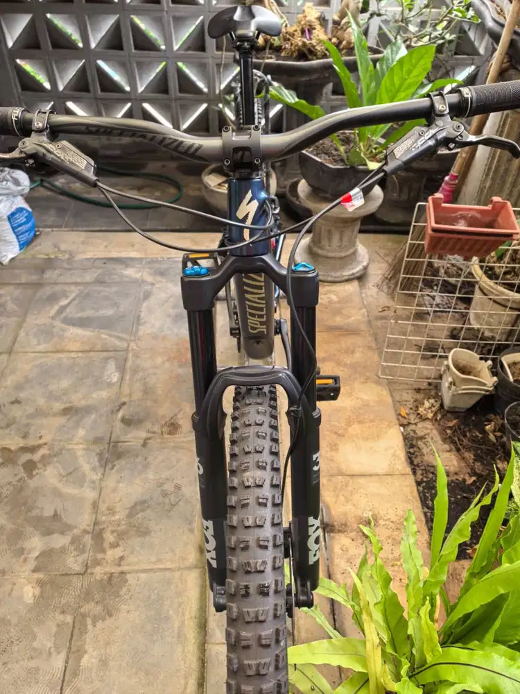 Sepeda MTB full suspension