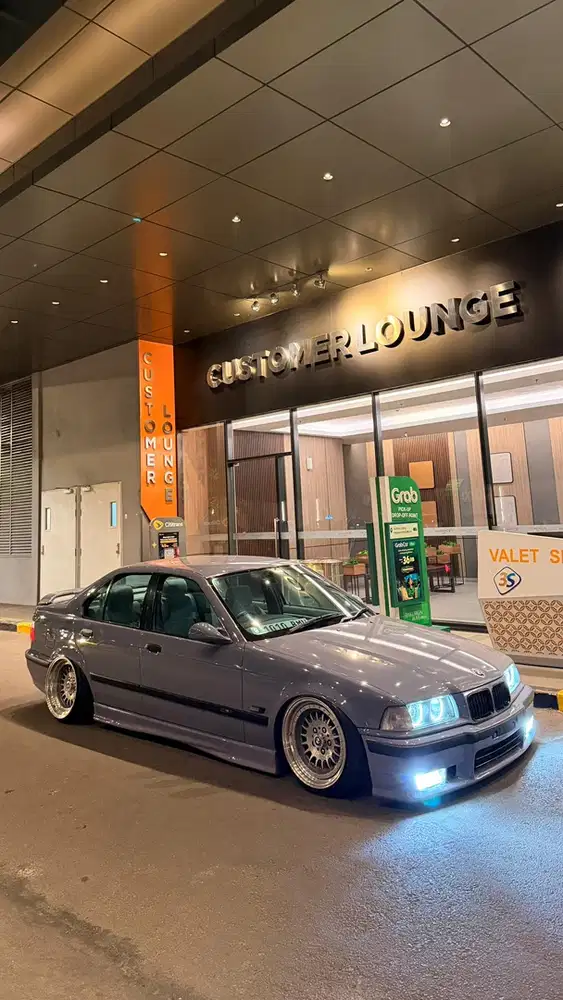 BMW 320i 1994 Bensin