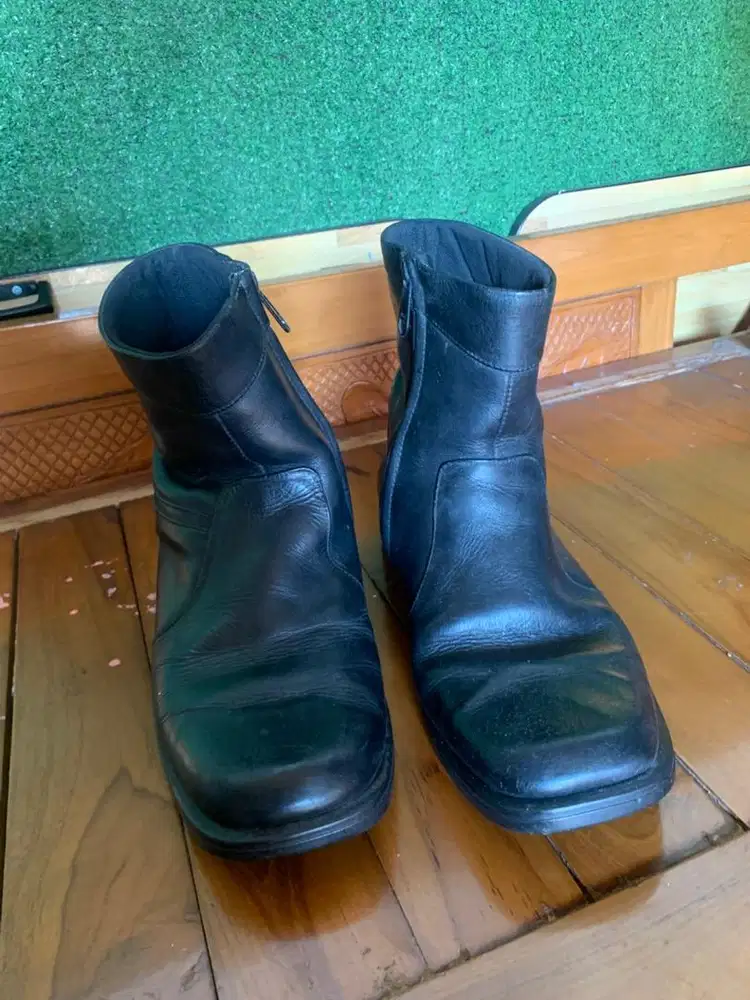 Sepatu kulit merek borsano ukuran 41 made in italy