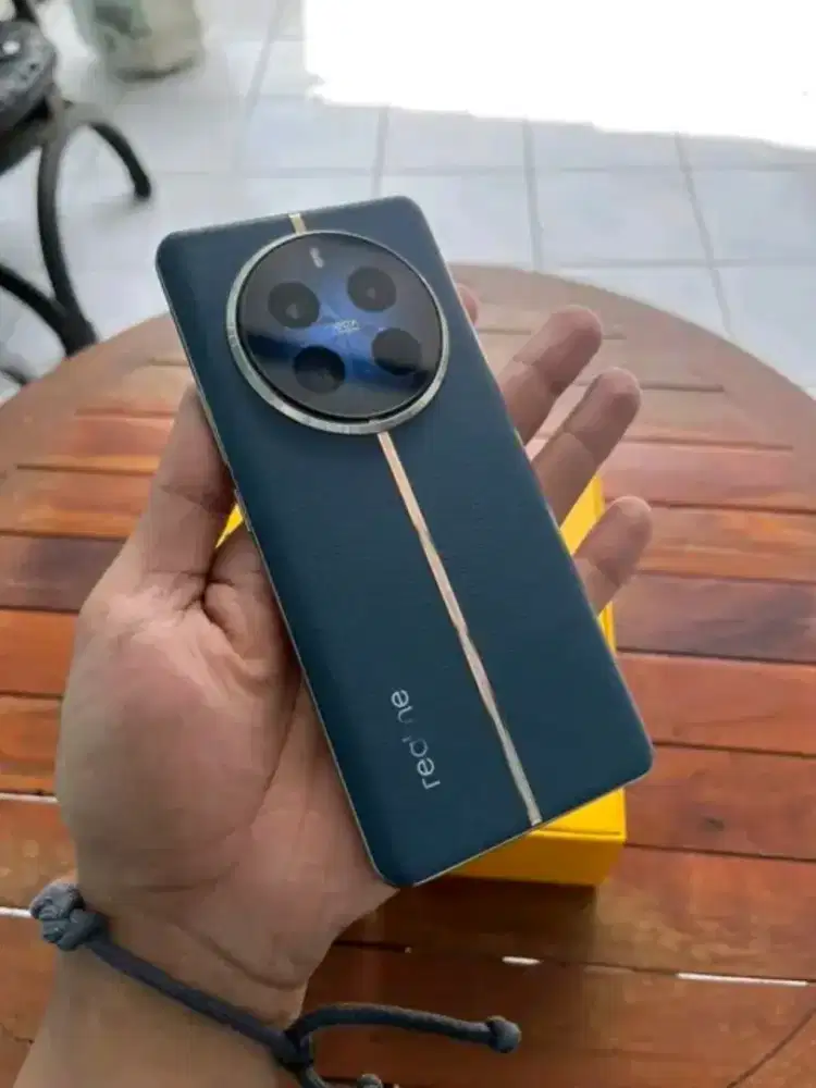 Realme 12 pro+ like new..ram 8/256