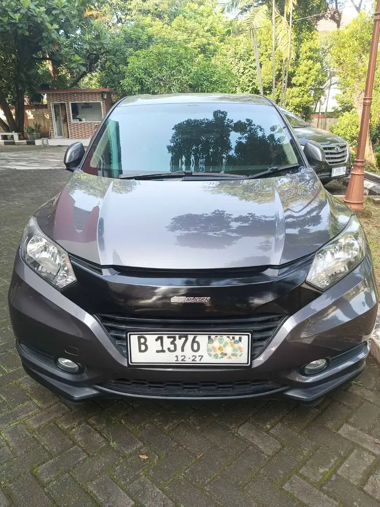 Dijual Cepat! Honda HR-V E CVT 2015 Abu-Abu Metalik – Siap Pakai!