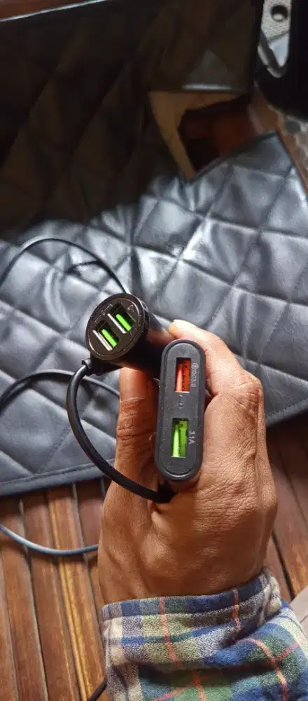 jual fast charger hp 4 colokan untuk mobil