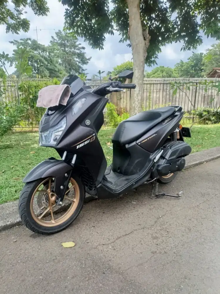 Jual yamaha lexi 2024 tangan pertama minus akhir foto