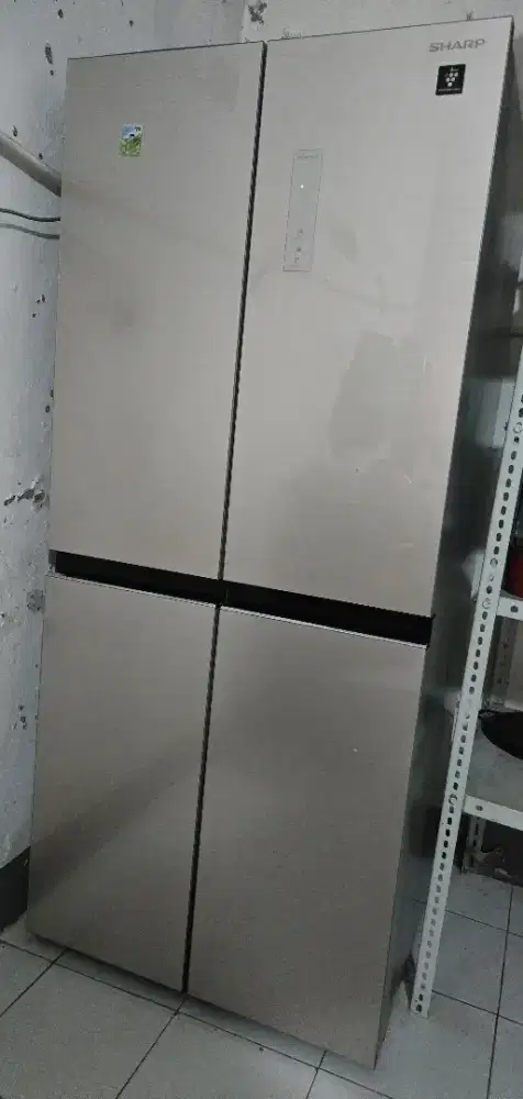 Sharp Kulkas 4 Pintu baru pakai 3tahun