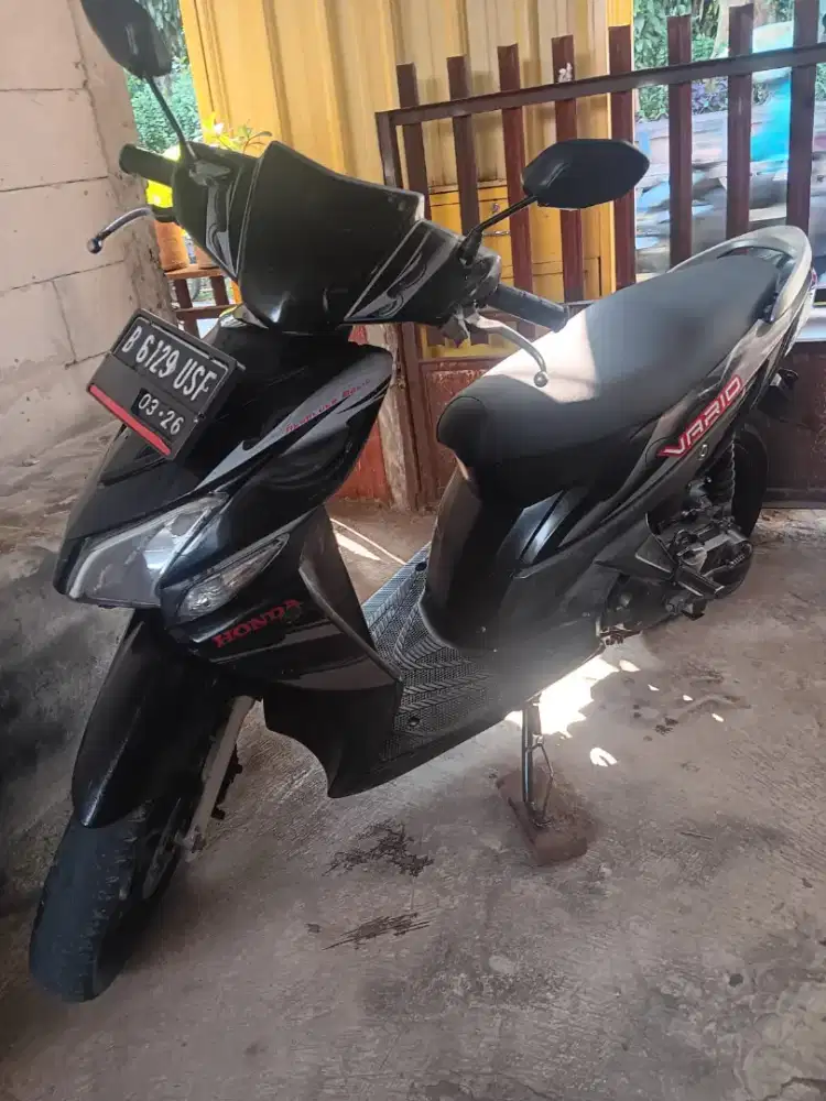 Jual Honda Vario Carbu thn 2011 ss Lengkap+Faktur