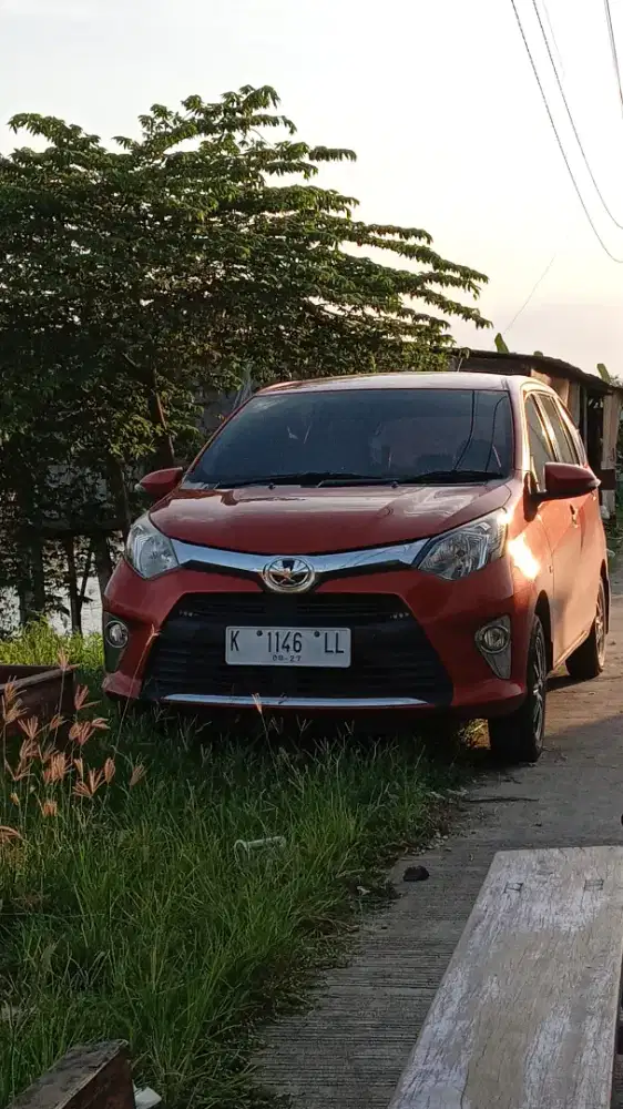 Di jual mobil calya