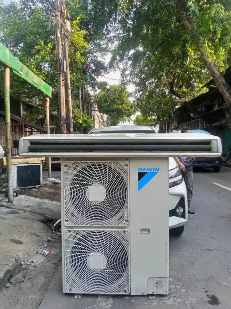 AC Ceiling Daikin 5  PK  second