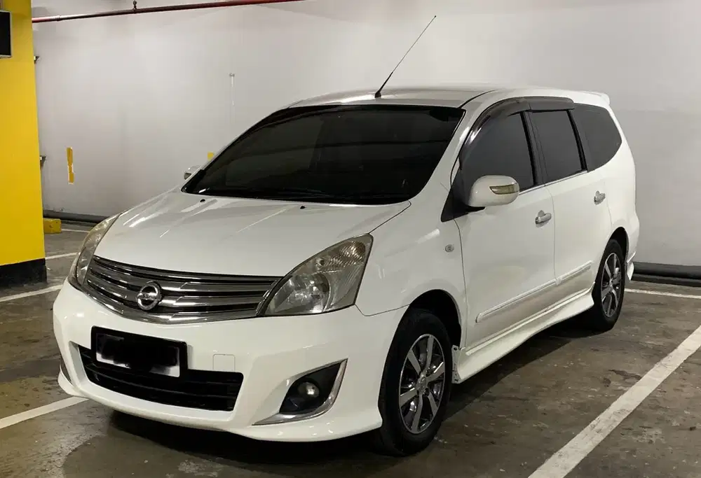 Nissan Grand livina 2013 Bensin