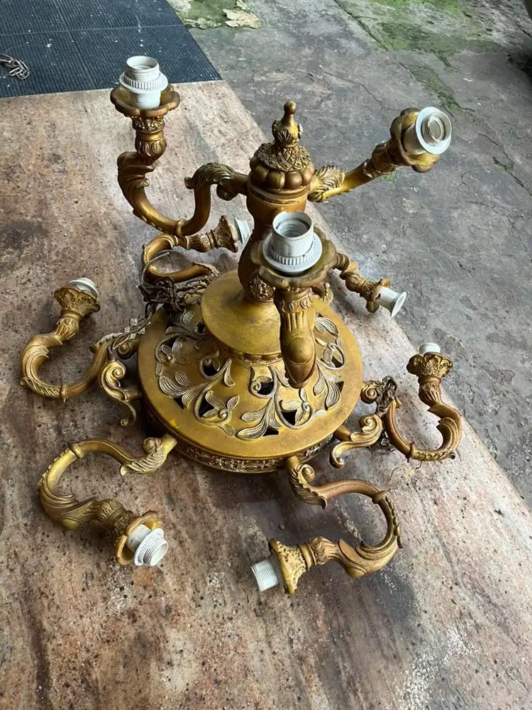 Lampu Gantung Chandelier Kayu Asli Classic Vintage 8 Arm