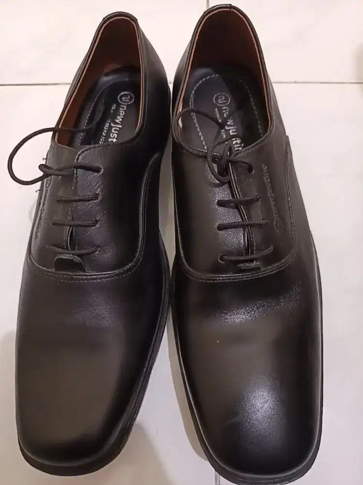 Sepatu Pantofel pria