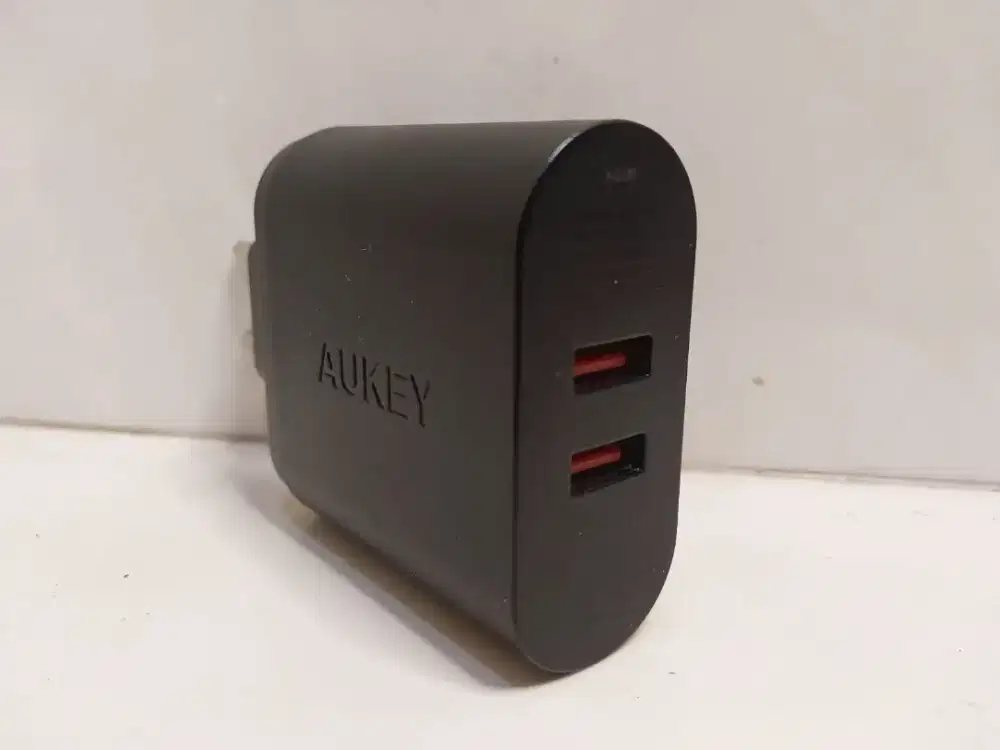 Charger aukey 39watt fast charging 2 port USB A