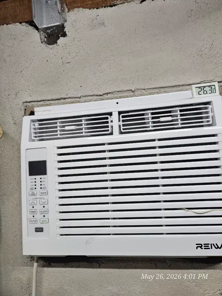 Jual AC reiwa 1/2 pk kondisi baru sehari pakai dingin no minus