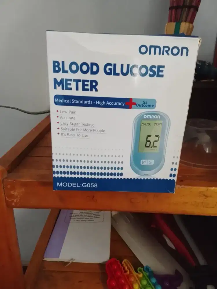 omron BLOOD GLUCOSE METER
