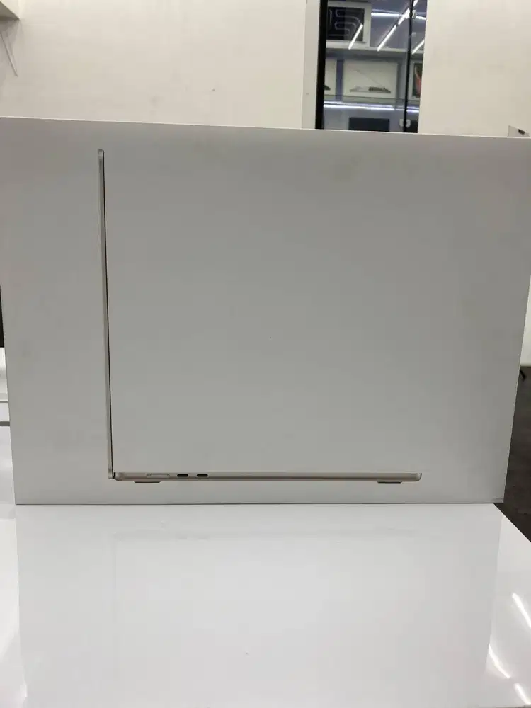 NEW MACBOOK AIR 2024 M3 8/256 GB 15 STARLIGHT