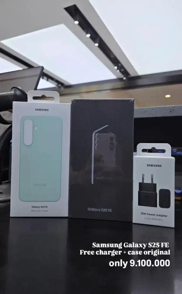 SAMSUNG GALAXY S25 FE NEW!! FREE CHARGER DAN CASE ORI