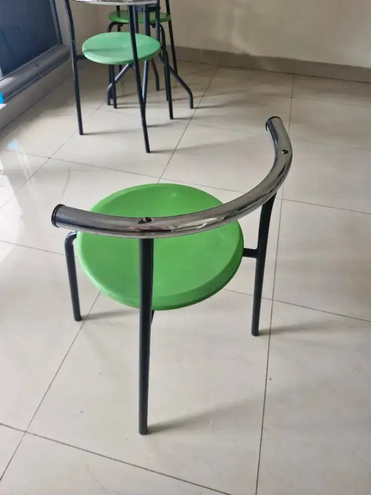 Di jual kursi bulat