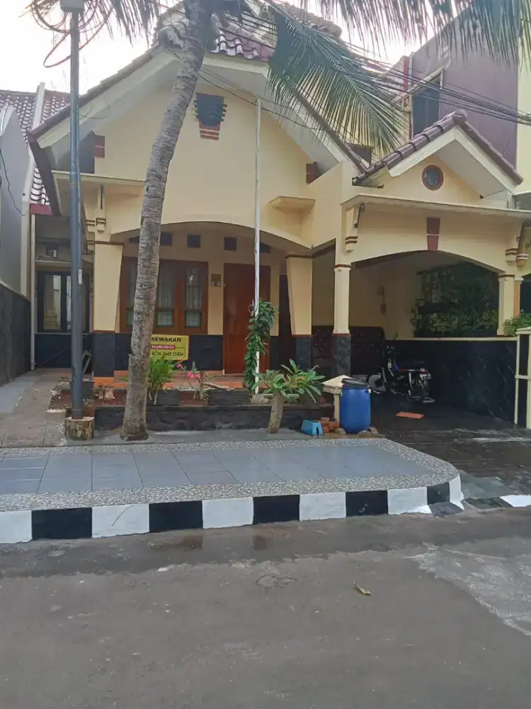Disewakan Rumah Pesona Khayangan Margonda Raya