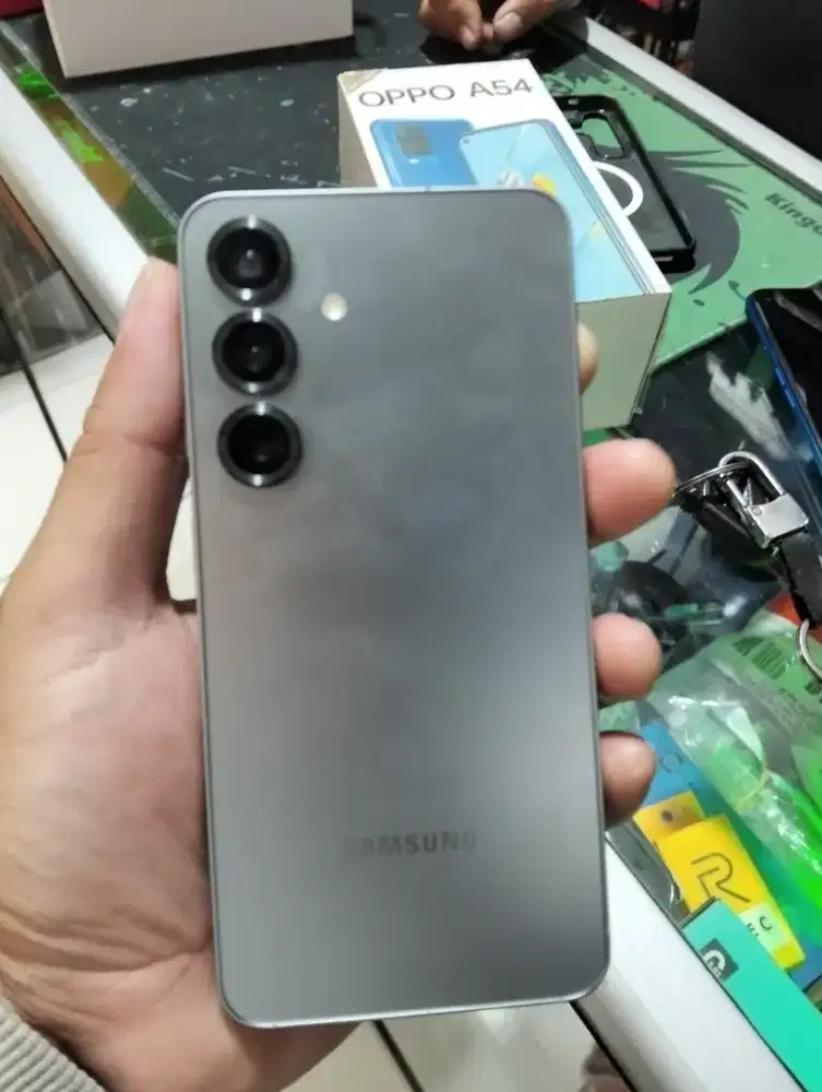 Samsung s25 basix ram 12 per 256