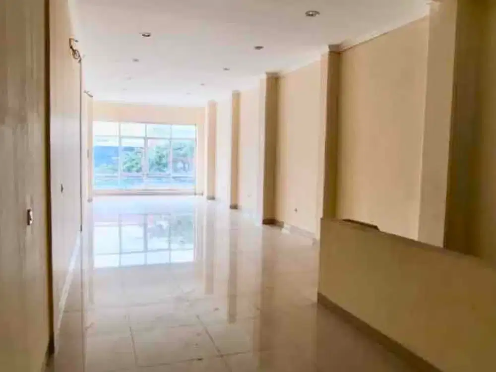 Disewakan Ruko 2 Lantai + Dak di Jl. Raden Fatah Ciledug Lokasi Strategis Pinggir Jalan