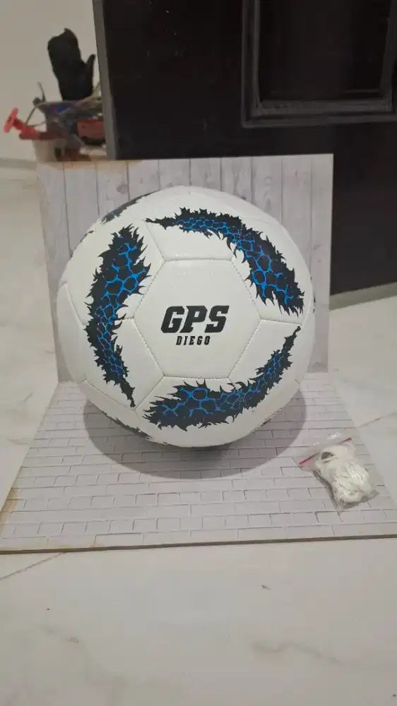 Bola Sepak Futsal GPS Diego
