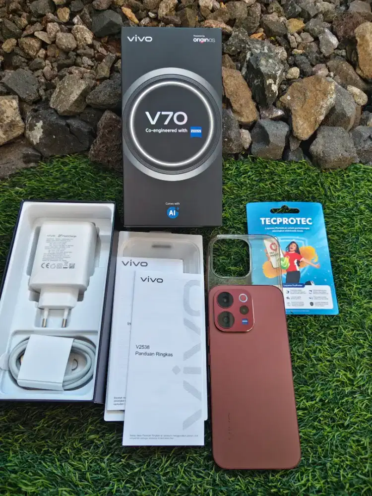 Vivo V70 5G 12/256 Zeiss Camera