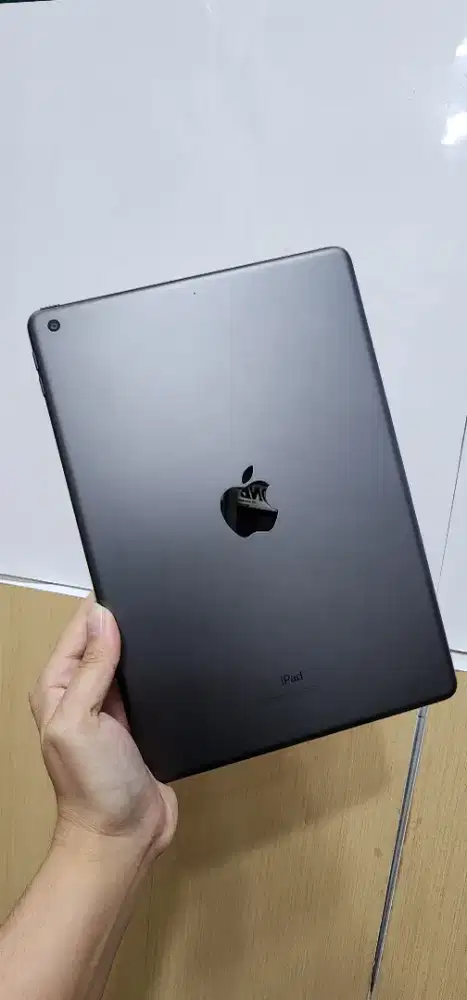 Ipad 7 32gb gray wifi only