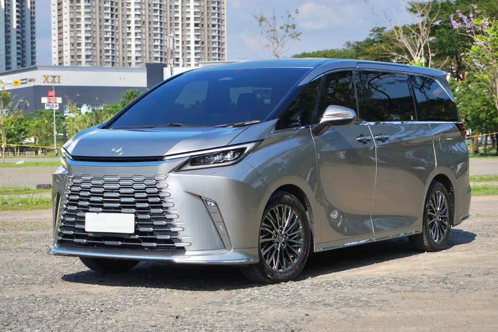 Lexus LM350h Hybrid Luxury A25A-FXS 2024
