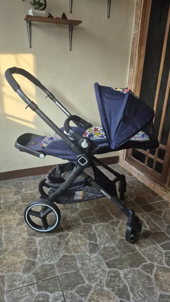 PRELOVED STROLLER COCOLATTE BRISTOL X KEITH HARING
