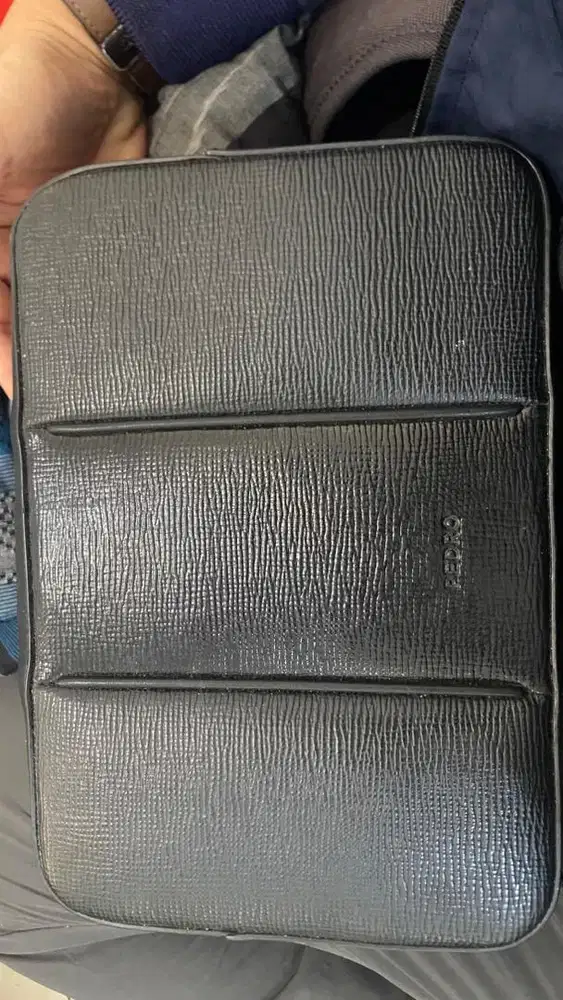 PEDRO CLUTCH BAG PRIA