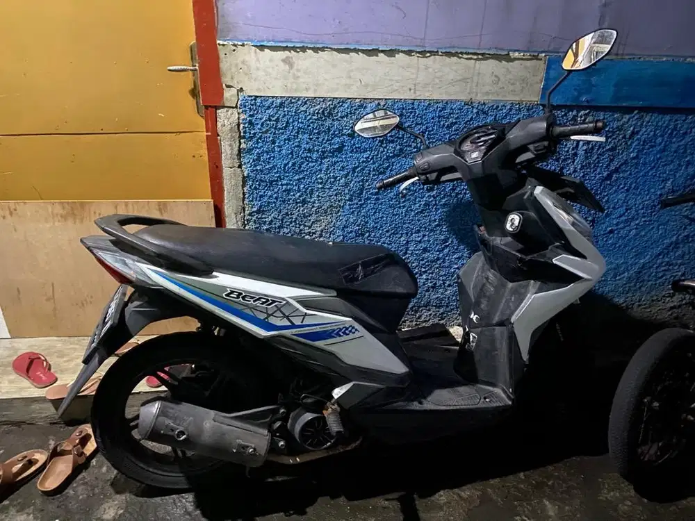 Honda beat tahun 2016