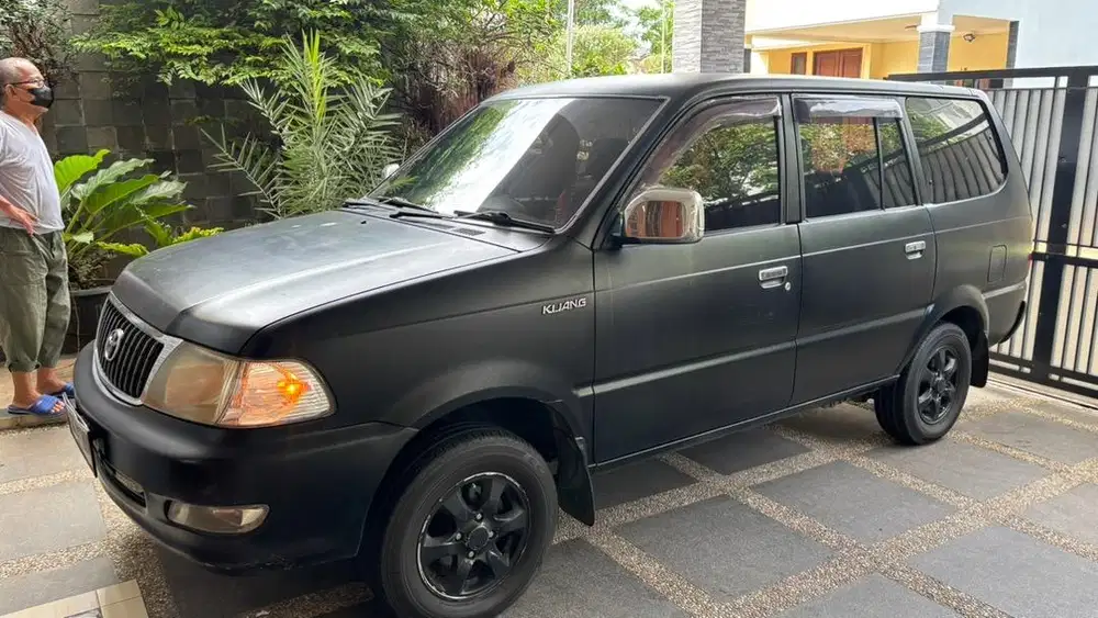 KIJANG LGX BENSIN 2003