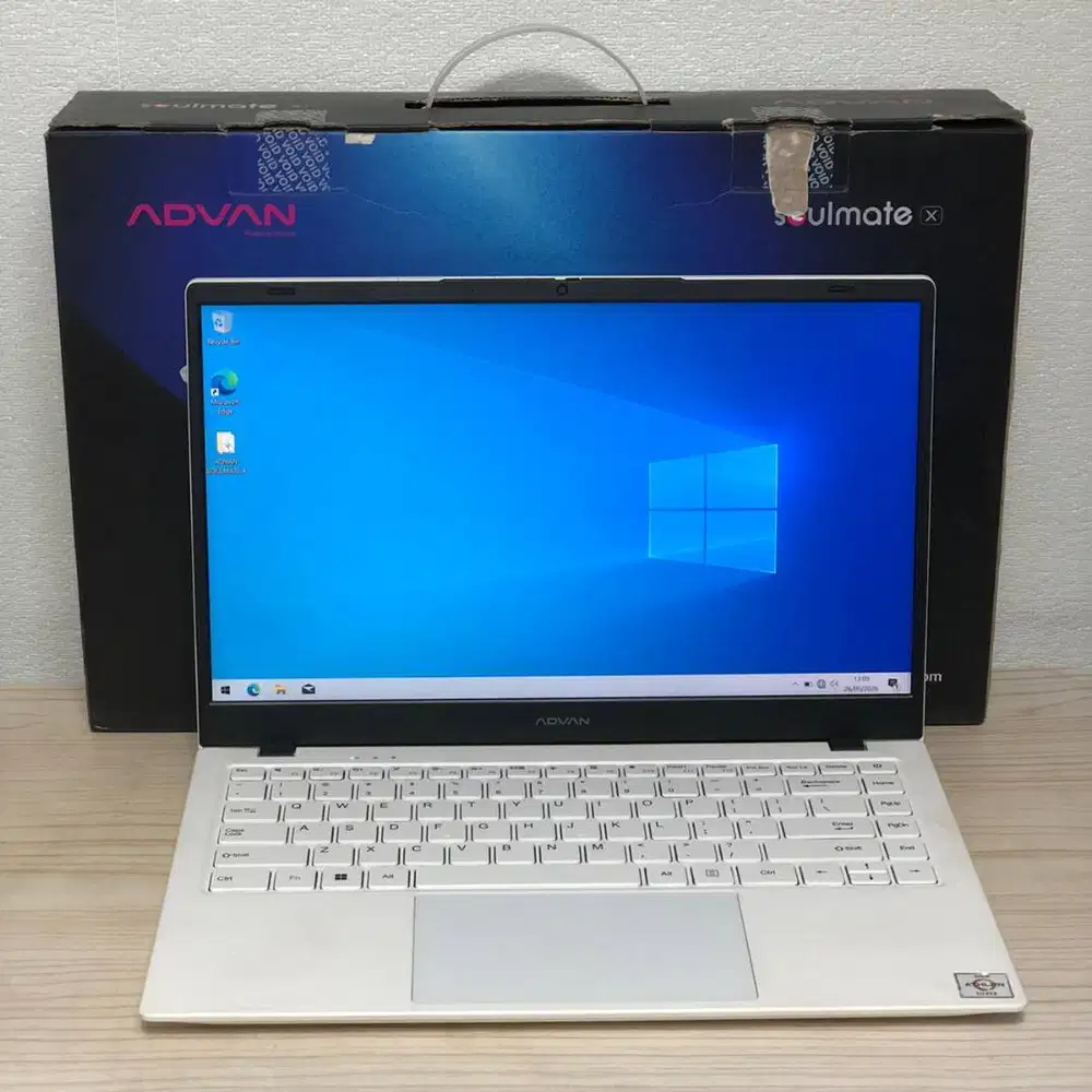 Laptop 1 Jutaan Advan Soulmate X1 AMD 3020e  RAM 4GB SSD 128GB Fullset