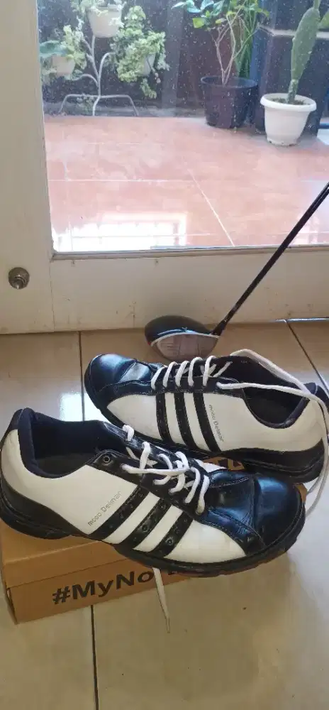 Sepatu Golf Adidas Ori bagus