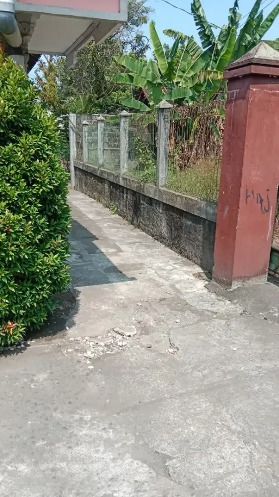 Tanah hook 2 muka barat kampus ISI Sewon Bantul Yogyakarta