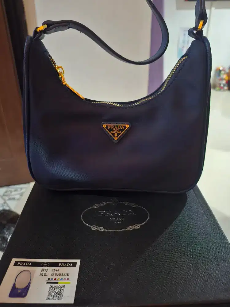Prada milano warna navy