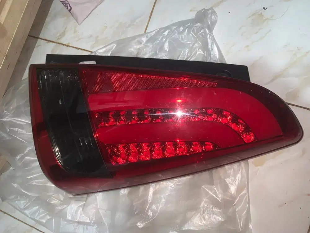Lampu Belakang Inova