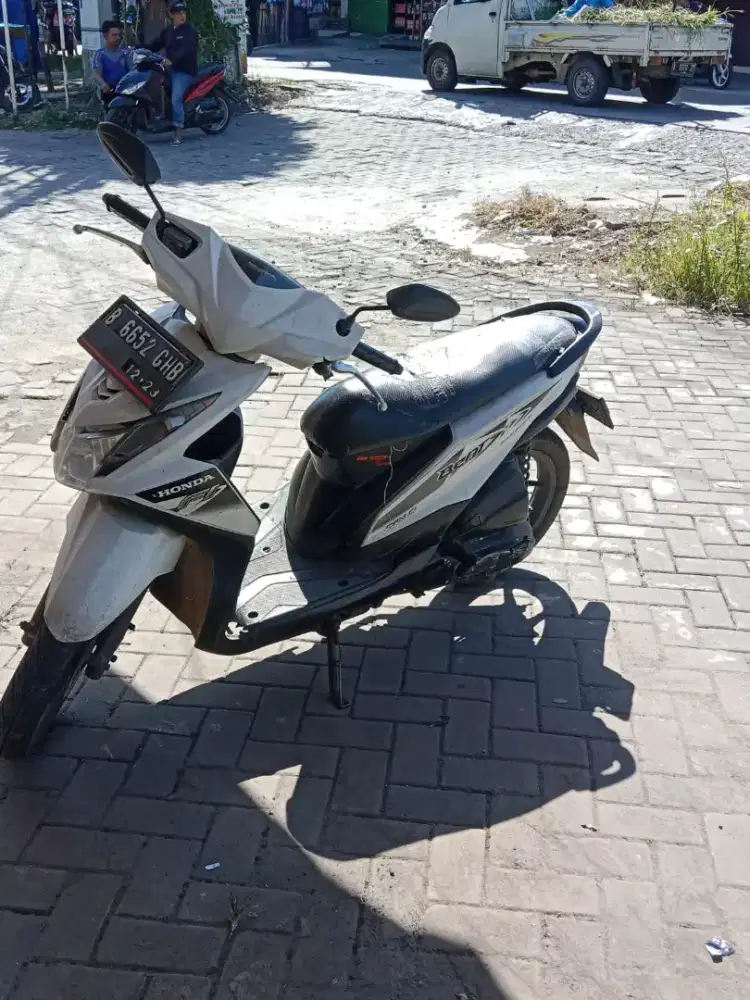 Di jual cepat motor second Honda beat 2013