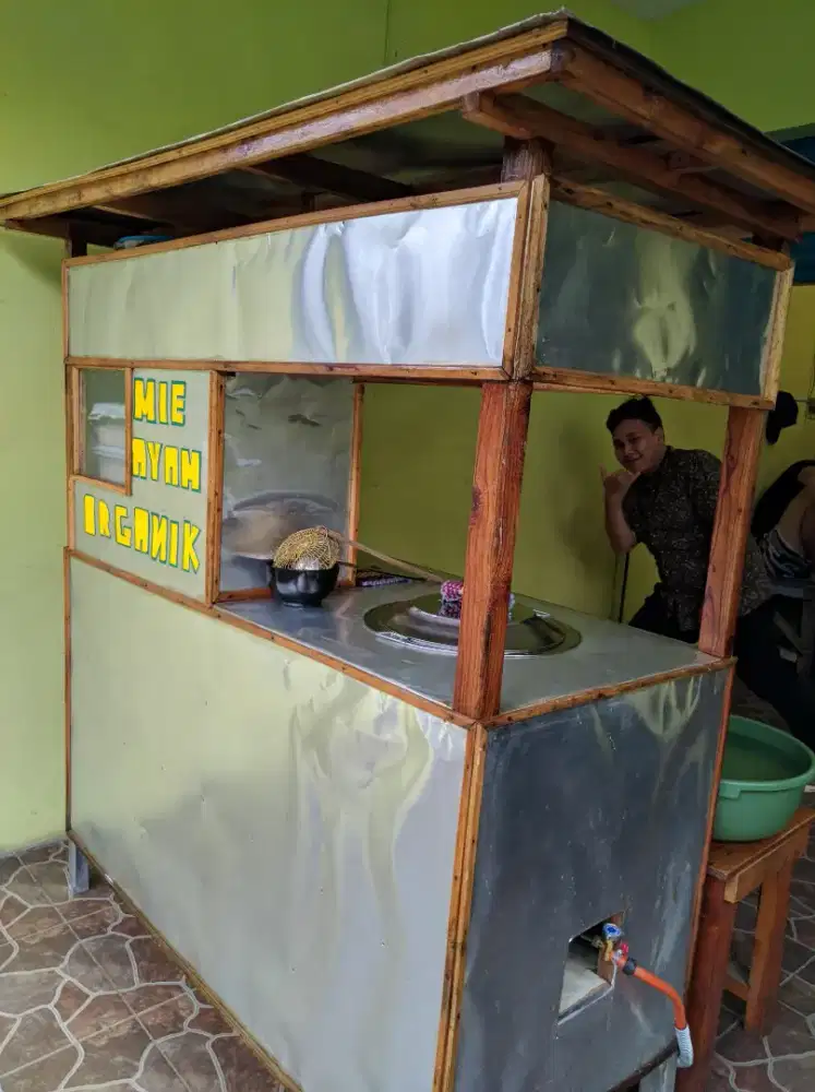 Gerobak bekas mie ayam tanpa roda