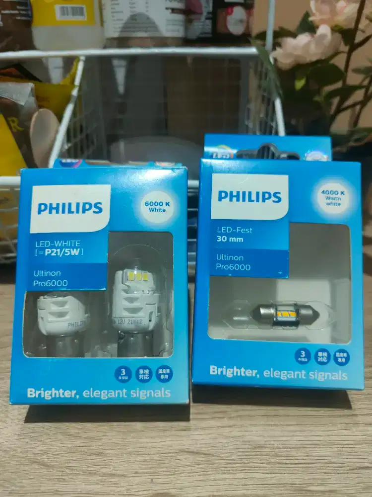 Lampu LED Philips Ultinon Pro6000 P21/5W