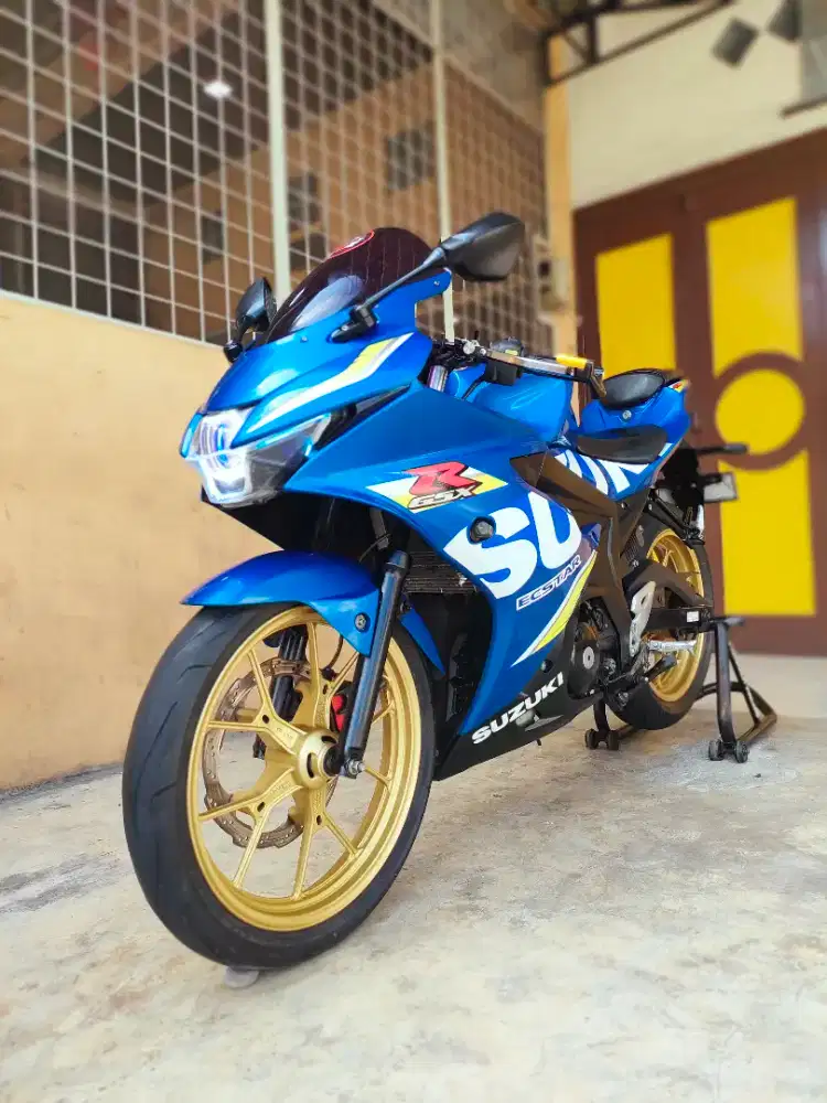 Suzuki GSX / GSX 150 R 2017, Blue Premium Metalic, Unit Mulus Terawat.