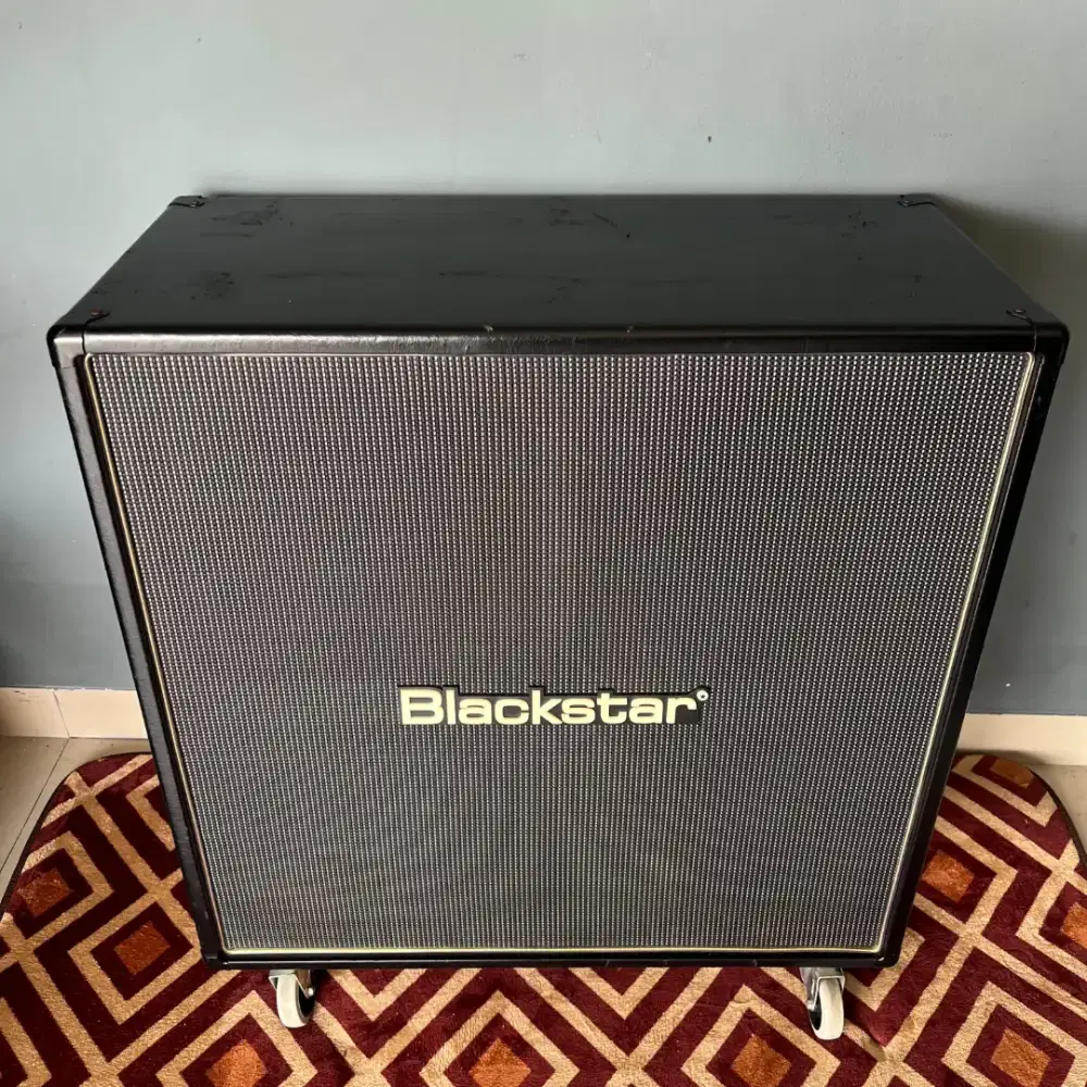 Cabinet Blackstar HTV-412B