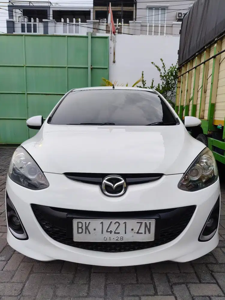 Mazda 2 type R 2012/2013 Bensin