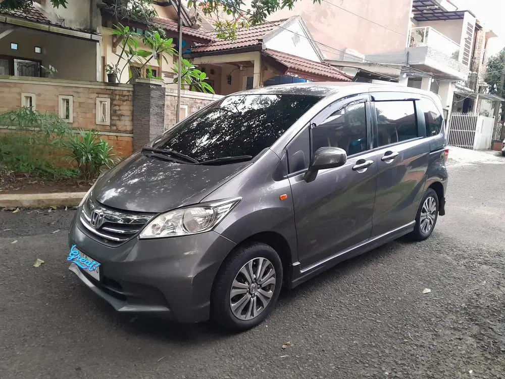 Honda Freed SD facelift 2012