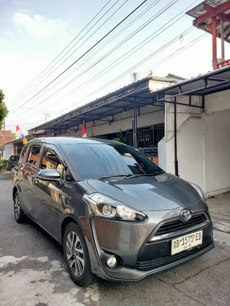 Sienta V 2017 manual AB Sleman istimewa