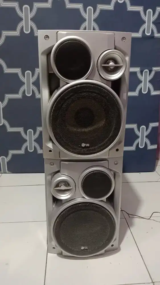 Speaker pasif LG 6inc masih bagus sepasang bekas compo suara bagus