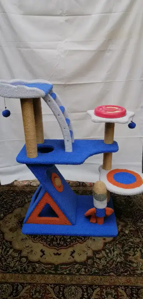 Tempat main kucing tingkat